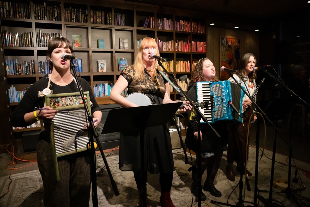 D12C01FE-481C-44ED-950E-B849C94A4978