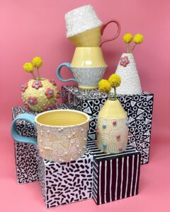 mugs-yellow